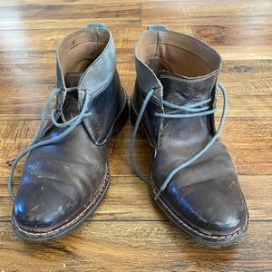 Men size 7.5 Cole Haan Chukka Boots.